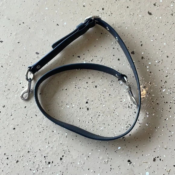 Coach Signature Zoe Hobo bag with extra shoulder strap - Picture 3 of 3